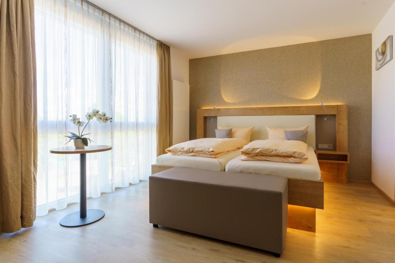 Hotel Rosenstein Heubach  Экстерьер фото