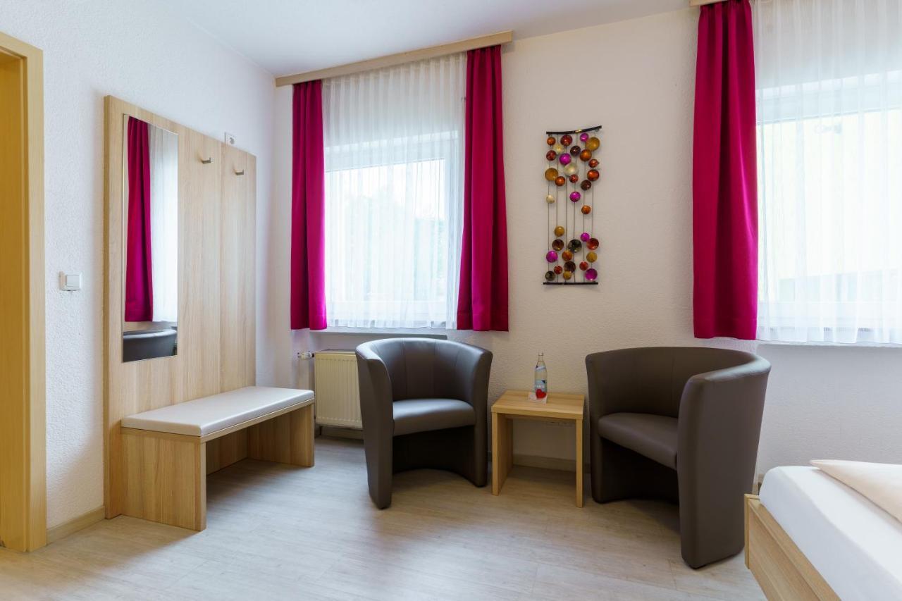 Hotel Rosenstein Heubach  Экстерьер фото