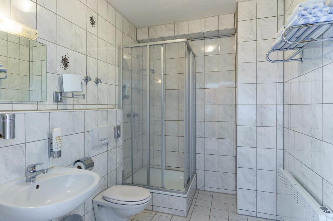 Hotel Rosenstein Heubach  Экстерьер фото