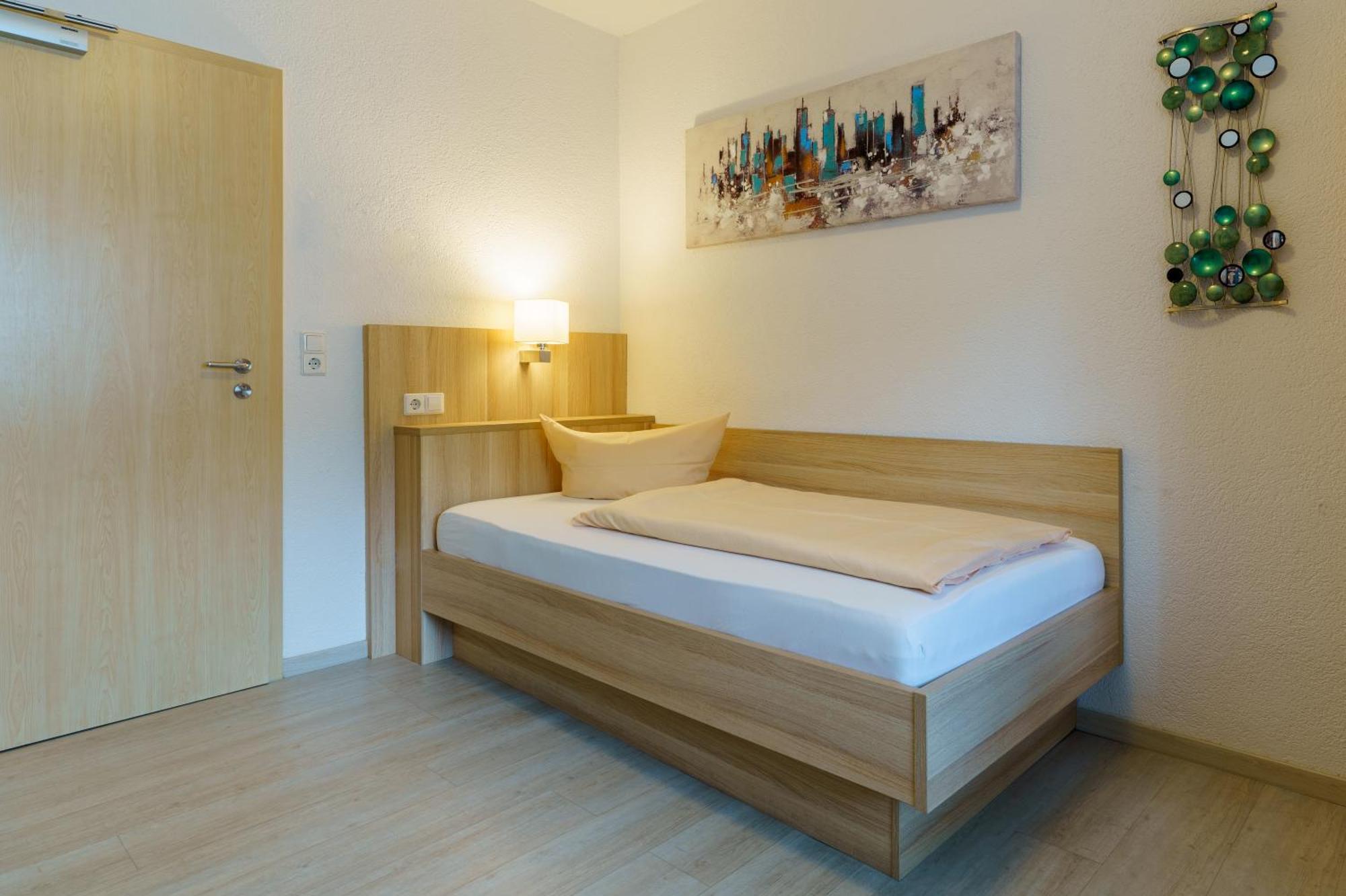 Hotel Rosenstein Heubach  Экстерьер фото