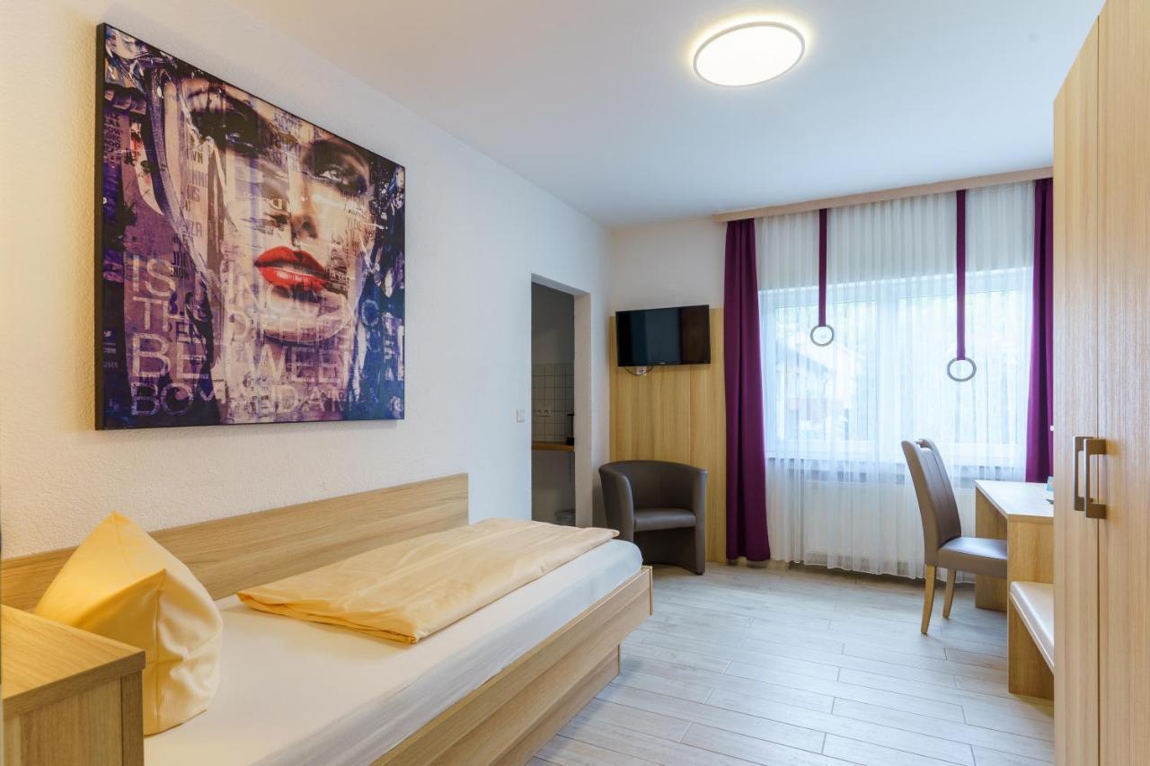 Hotel Rosenstein Heubach  Экстерьер фото