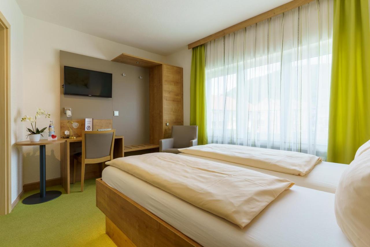 Hotel Rosenstein Heubach  Экстерьер фото