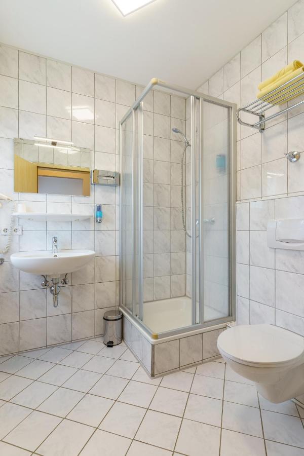 Hotel Rosenstein Heubach  Экстерьер фото