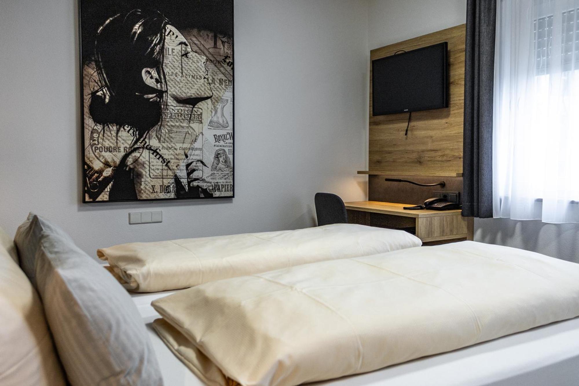 Hotel Rosenstein Heubach  Экстерьер фото